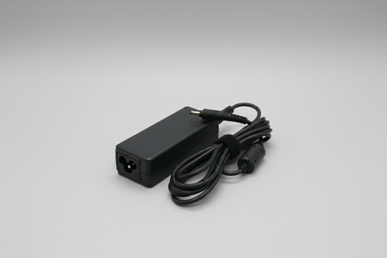 Orijinal Samsung Series 9 Notebook 19V 2.1A 40W AC Adaptör 3.0x1.1mm NP900X3A NP900X4C PA-1400-14